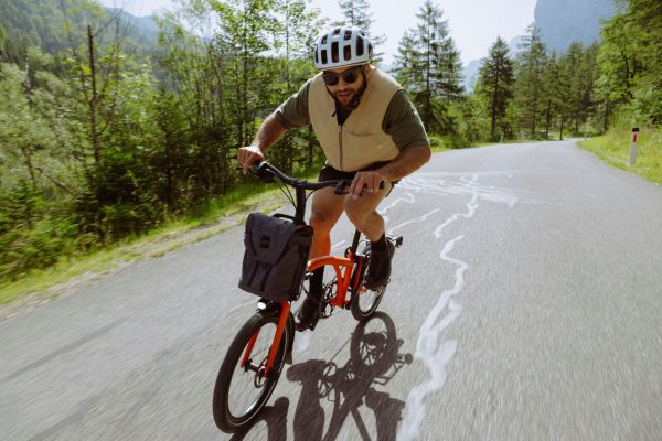 Brompton Electric G Line with Roller Frame - 4-Speed Folding E-Bike with Hydraulic Disc Brakes - Image 2
