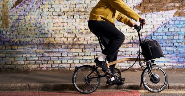 Brompton Electric P Line Urban – 4-Speed Lightweight Folding E-Bike with Roller Rack - Image 2