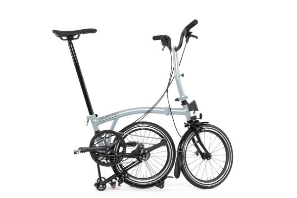 Brompton P Line 12-Speed Folding Bike | Lightweight Titanium, 12 Gears, Lunar Ice - Image 4