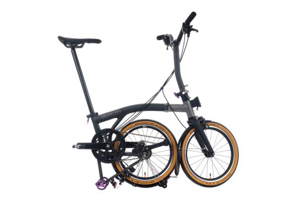 Brompton T Line 12-Speed Explore Folding Bike - Ceratech Black, Mid Handlebars - Image 6