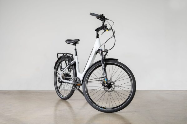 Volt Burlington Step-Through Electric Bike – Classic Style Meets Effortless Power - Image 3